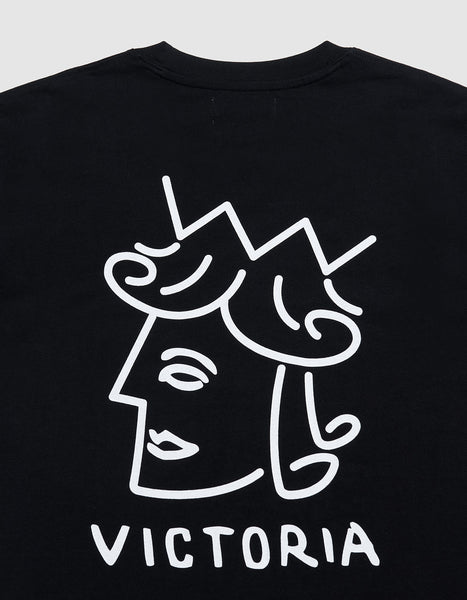 Victoria - Core Queenhead Logo S/S Tee [BLACK]